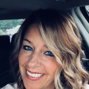 Meet your Posher, Ddeborah